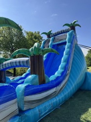 IMG 3768 1758813791 22ft Bahama w/ Slip N Slide